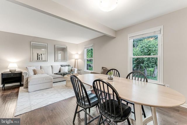 213 COMMONS DR NW, Vienna, VA 22180