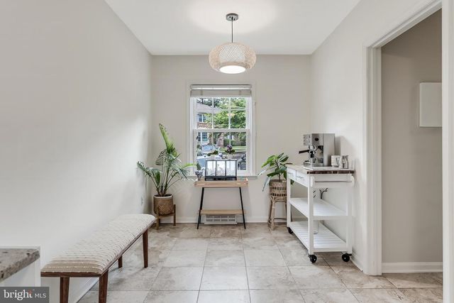 213 COMMONS DR NW, Vienna, VA 22180