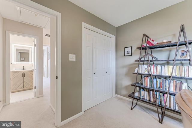 213 COMMONS DR NW, Vienna, VA 22180