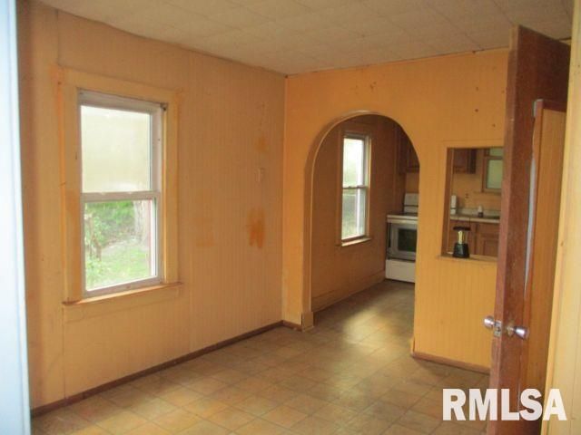 828 N MAIN Street, East Peoria, IL 61611