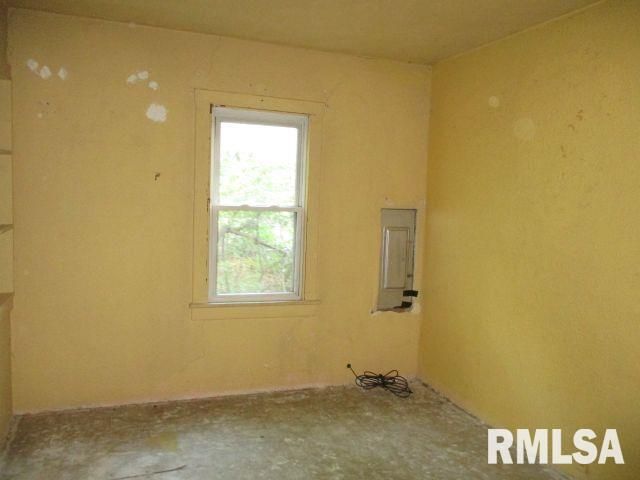 828 N MAIN Street, East Peoria, IL 61611