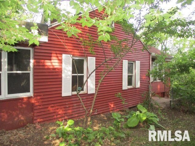 828 N MAIN Street, East Peoria, IL 61611
