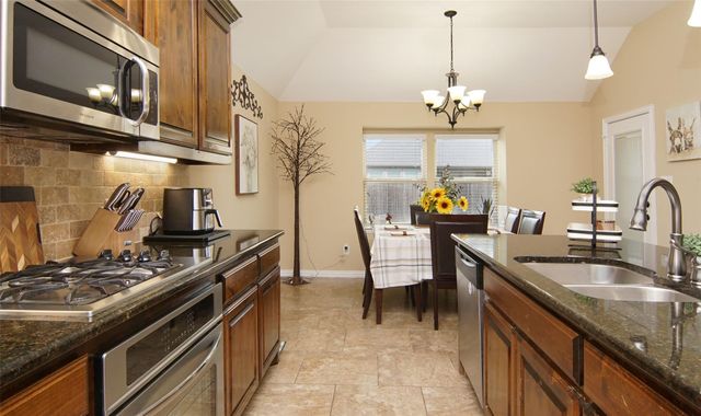 2752 Elmwood Drive, Burleson, TX 76028