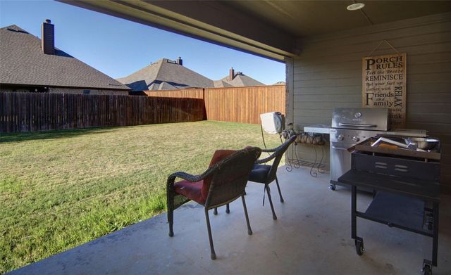 2752 Elmwood Drive, Burleson, TX 76028