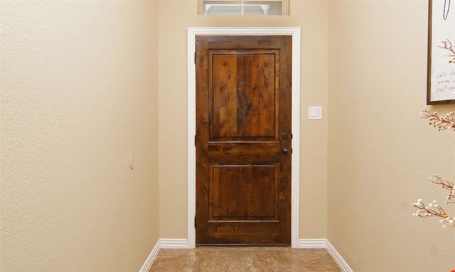 2752 Elmwood Drive, Burleson, TX 76028