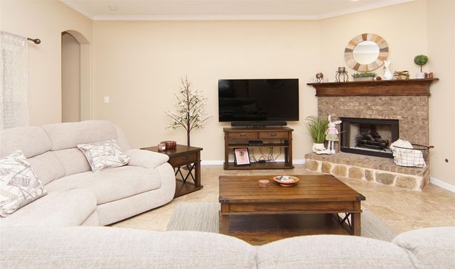 2752 Elmwood Drive, Burleson, TX 76028