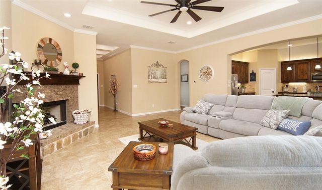 2752 Elmwood Drive, Burleson, TX 76028