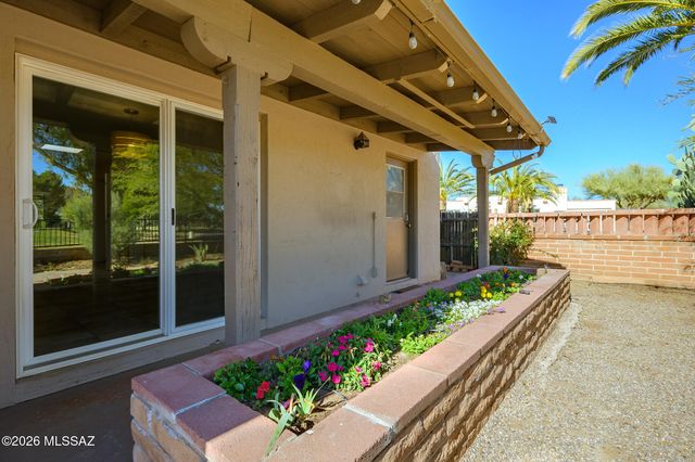 450 E Los Rincones, Green Valley, AZ 85614