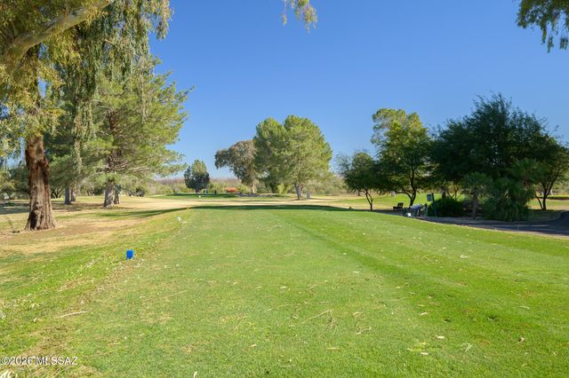 450 E Los Rincones, Green Valley, AZ 85614