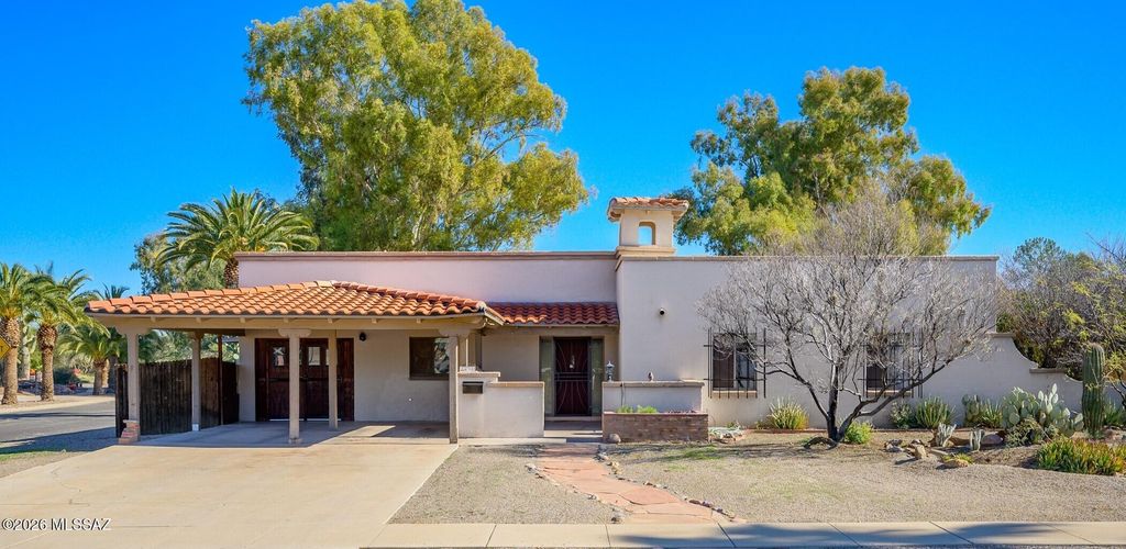 450 E Los Rincones, Green Valley, AZ 85614