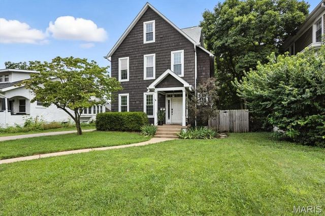 3434 Greenwood Boulevard, Maplewood, MO 63143