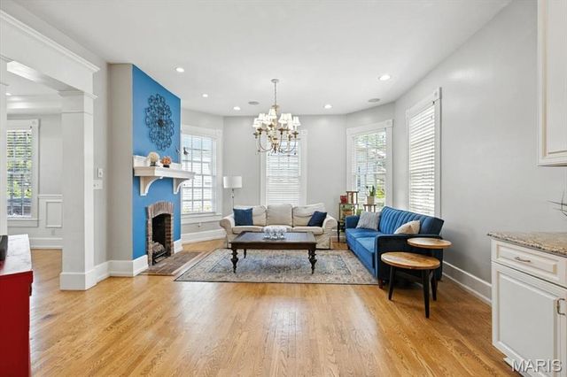 3434 Greenwood Boulevard, Maplewood, MO 63143