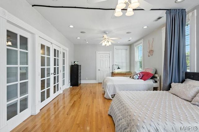 3434 Greenwood Boulevard, Maplewood, MO 63143
