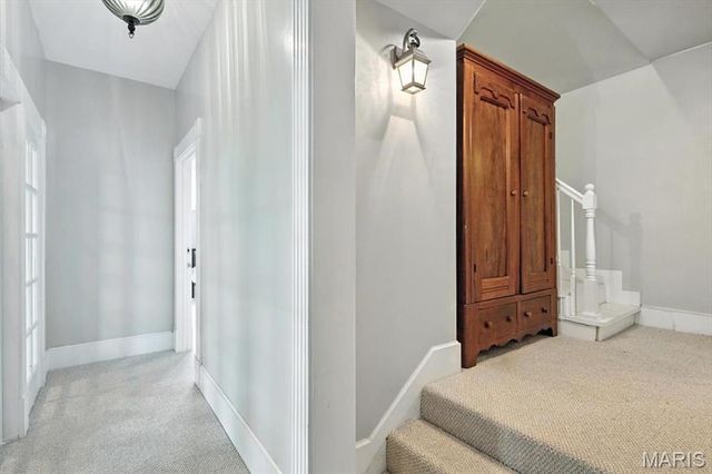 3434 Greenwood Boulevard, Maplewood, MO 63143