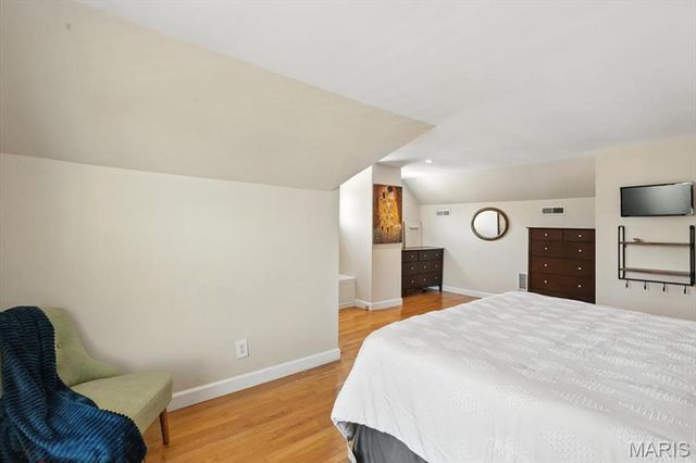 3434 Greenwood Boulevard, Maplewood, MO 63143