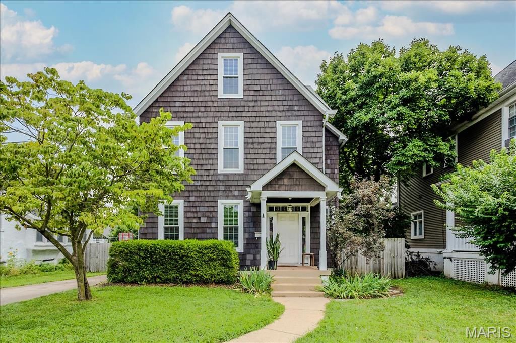 3434 Greenwood Boulevard, Maplewood, MO 63143