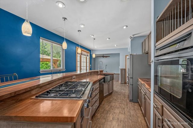 2862 Stockberry Lane, West Chicago, IL 60185