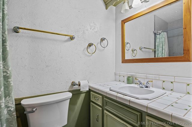 133 W Chestnut Place, Skiatook, OK 74070