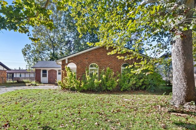 133 W Chestnut Place, Skiatook, OK 74070