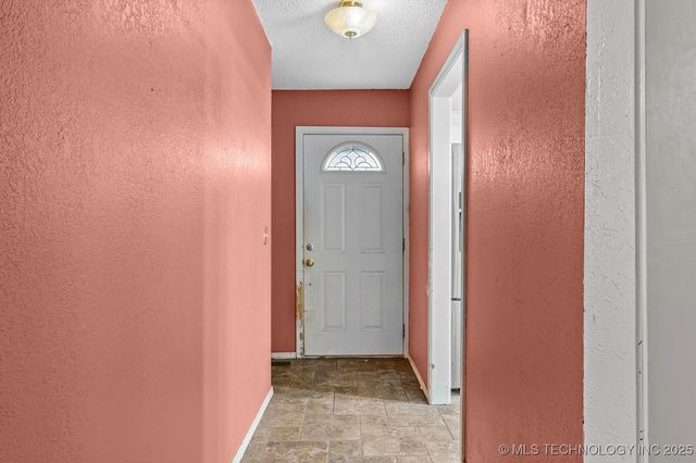 133 W Chestnut Place, Skiatook, OK 74070