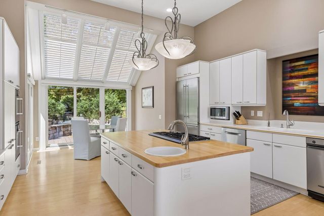 16458 Ringer Road, Minnetonka, MN 55391