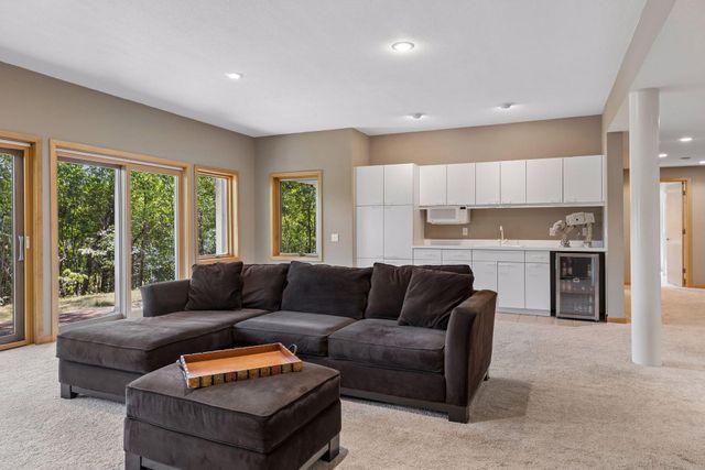 16458 Ringer Road, Minnetonka, MN 55391