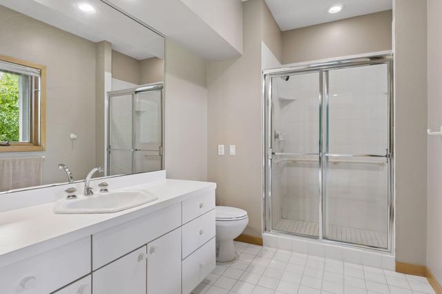 16458 Ringer Road, Minnetonka, MN 55391