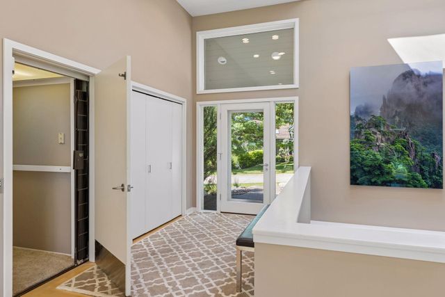 16458 Ringer Road, Minnetonka, MN 55391