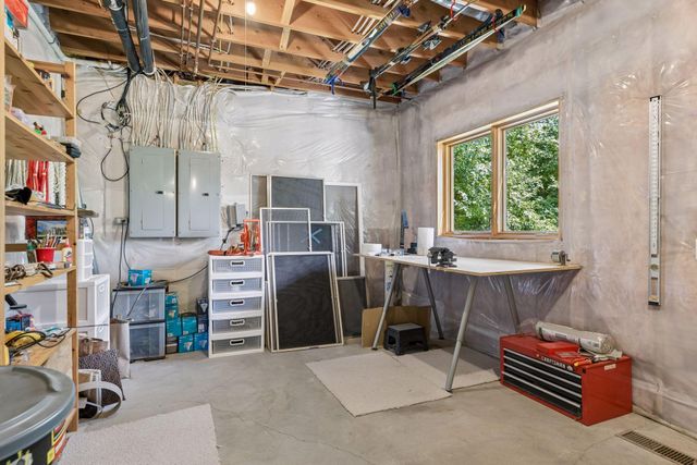 16458 Ringer Road, Minnetonka, MN 55391