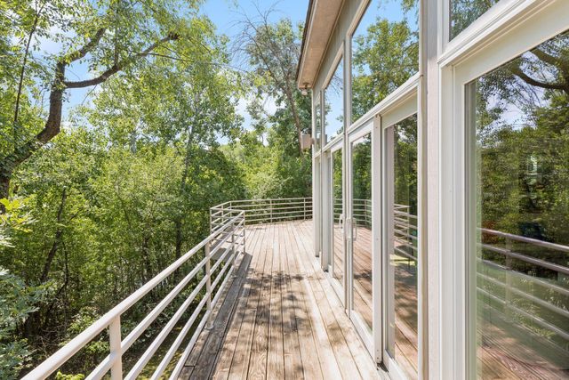 16458 Ringer Road, Minnetonka, MN 55391