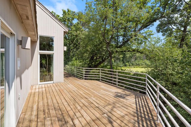 16458 Ringer Road, Minnetonka, MN 55391