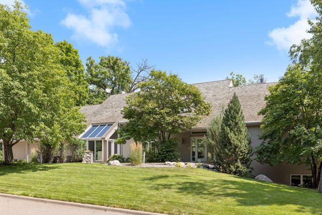 16458 Ringer Road, Minnetonka, MN 55391
