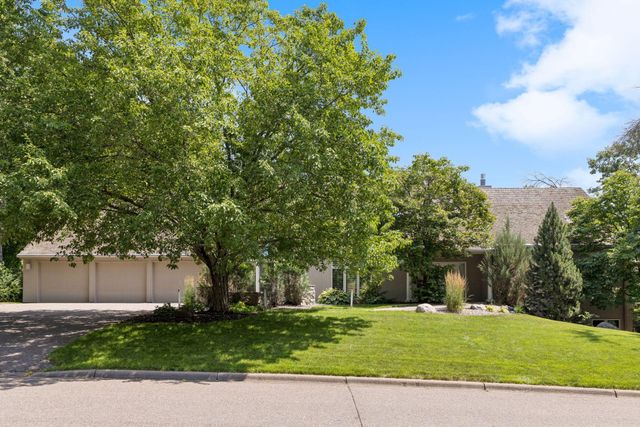 16458 Ringer Road, Minnetonka, MN 55391