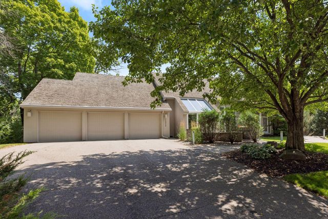 16458 Ringer Road, Minnetonka, MN 55391