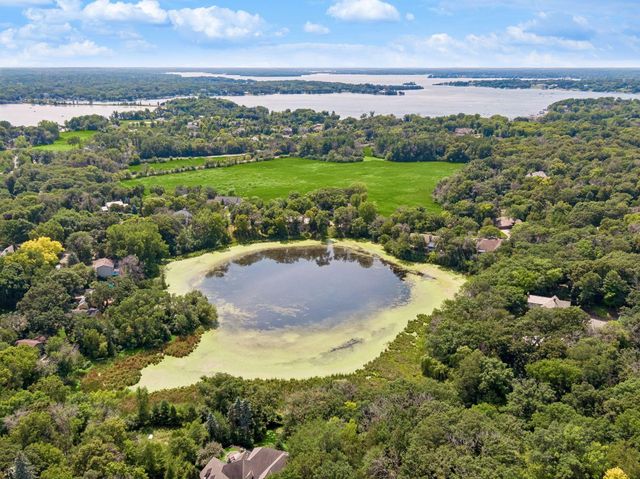 16458 Ringer Road, Minnetonka, MN 55391