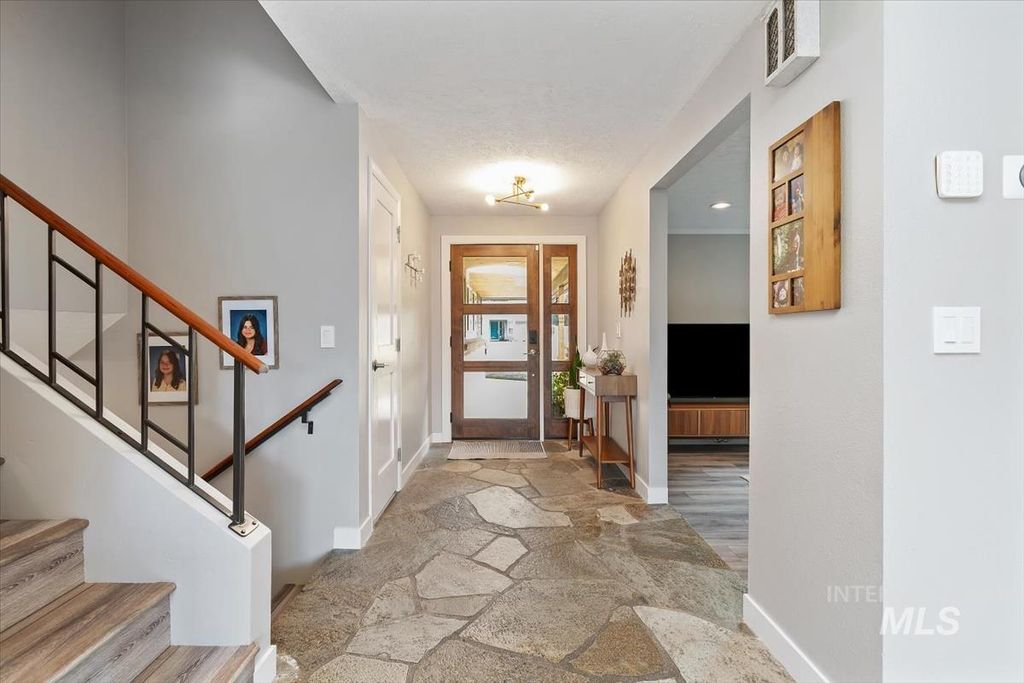 969 Farrington, Eagle, ID 83616 photo 3