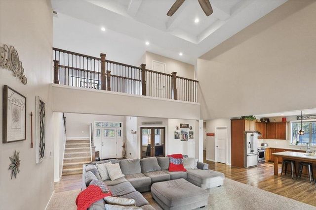21823 S Harrison Rd, Cheney, WA 99004