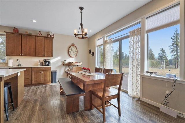 21823 S Harrison Rd, Cheney, WA 99004