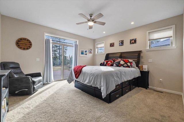21823 S Harrison Rd, Cheney, WA 99004