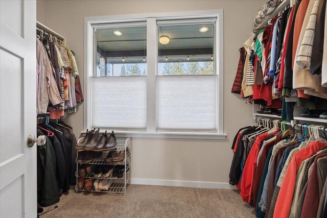 21823 S Harrison Rd, Cheney, WA 99004