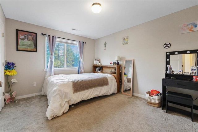 21823 S Harrison Rd, Cheney, WA 99004