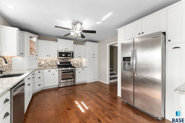 3104 S Elmwood Ave Avenue, Sioux Falls, SD 57105