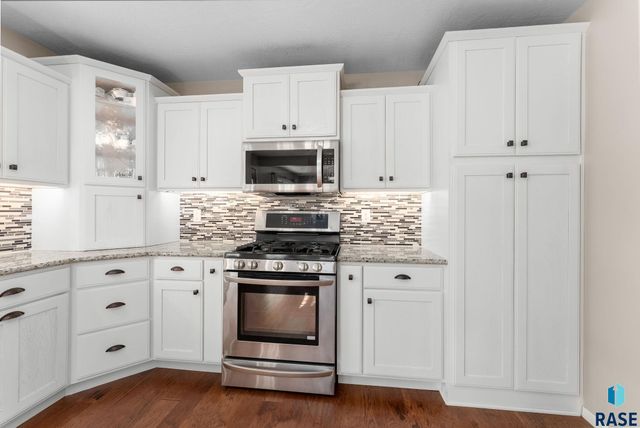 3104 S Elmwood Ave Avenue, Sioux Falls, SD 57105
