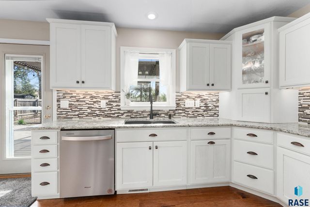 3104 S Elmwood Ave Avenue, Sioux Falls, SD 57105