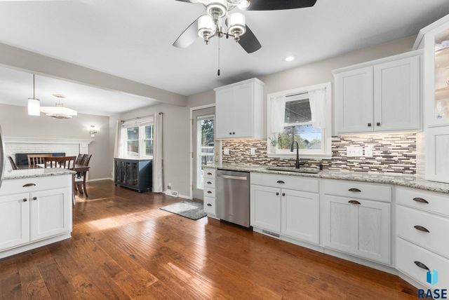 3104 S Elmwood Ave Avenue, Sioux Falls, SD 57105