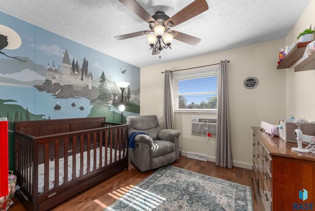 3104 S Elmwood Ave Avenue, Sioux Falls, SD 57105