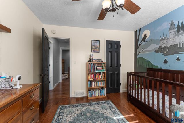 3104 S Elmwood Ave Avenue, Sioux Falls, SD 57105