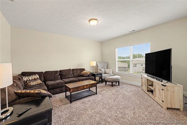 7002 Knob Valley Way, Georgetown, IN 47122