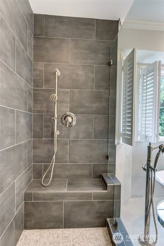 22128 NE 141st Place, Woodinville, WA 98077