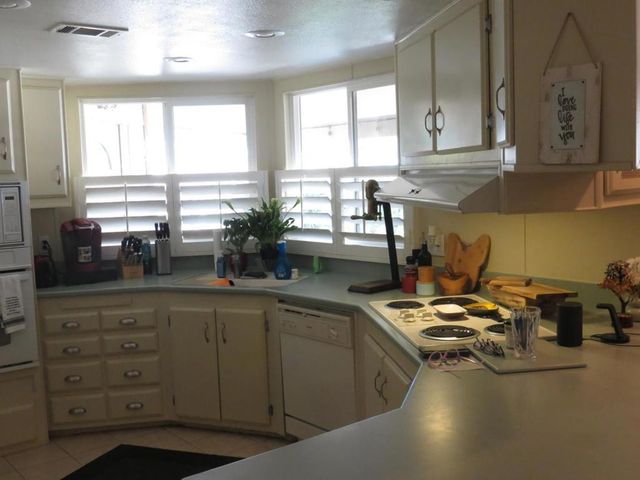 73854 Seven Springs Drive, Palm Desert, CA 92260